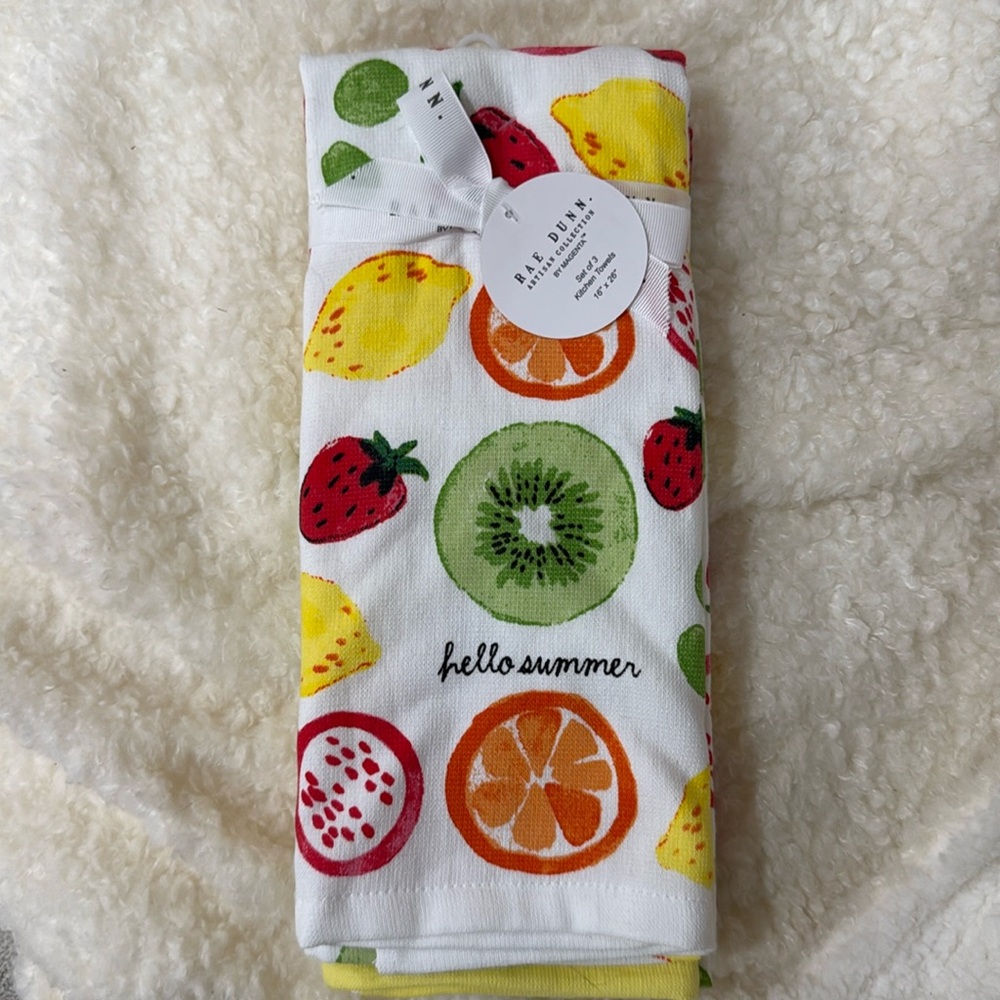 Rae Dunn Kitchen Towels - set of 3 towels 16x26